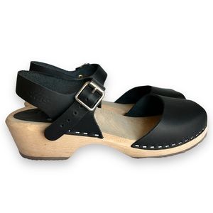 Lotta’s from Stockholm Black Leather Open Toe low wood Ankle Strap Clogs 39 8.5